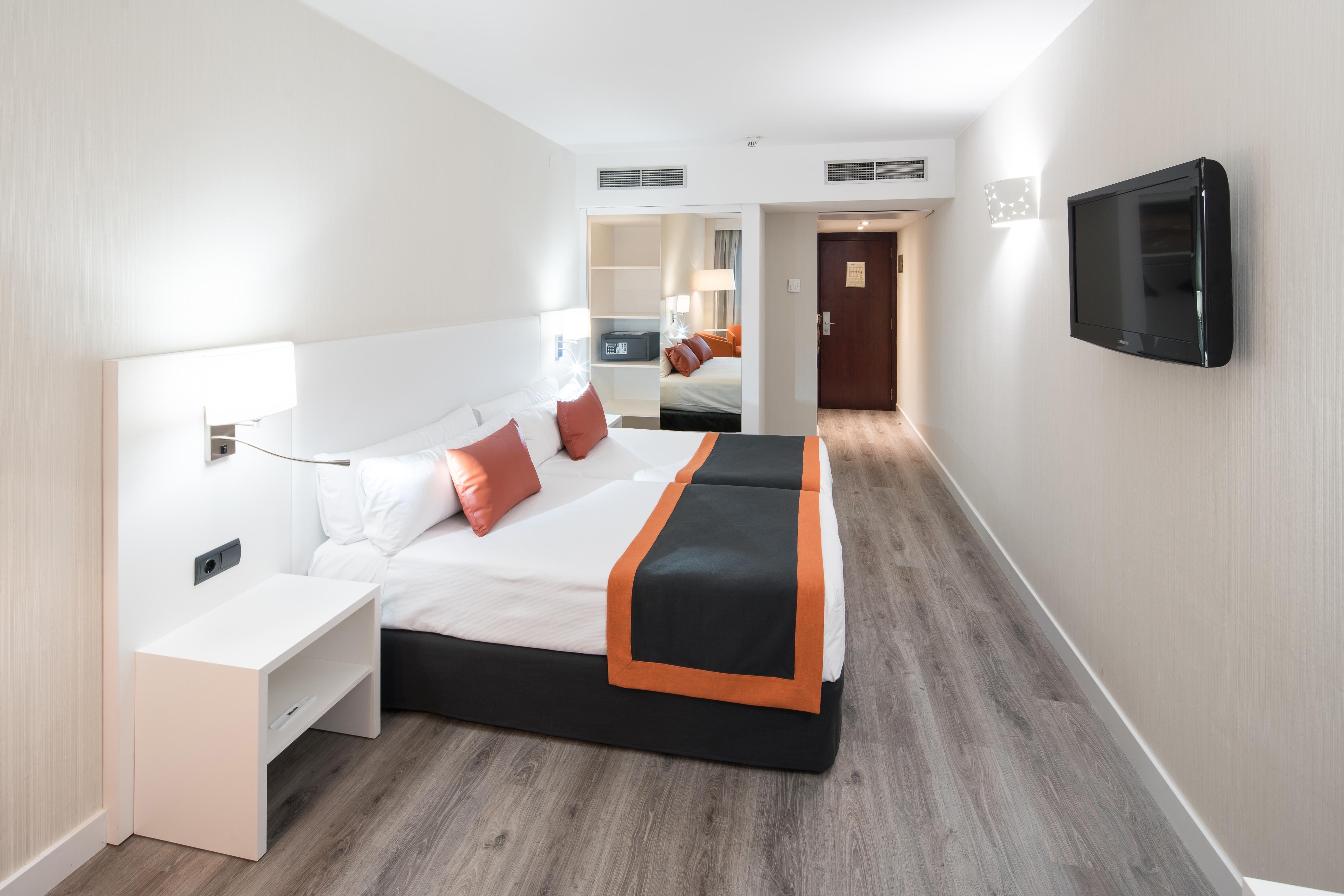 Catalonia Sabadell Hotel Exterior photo