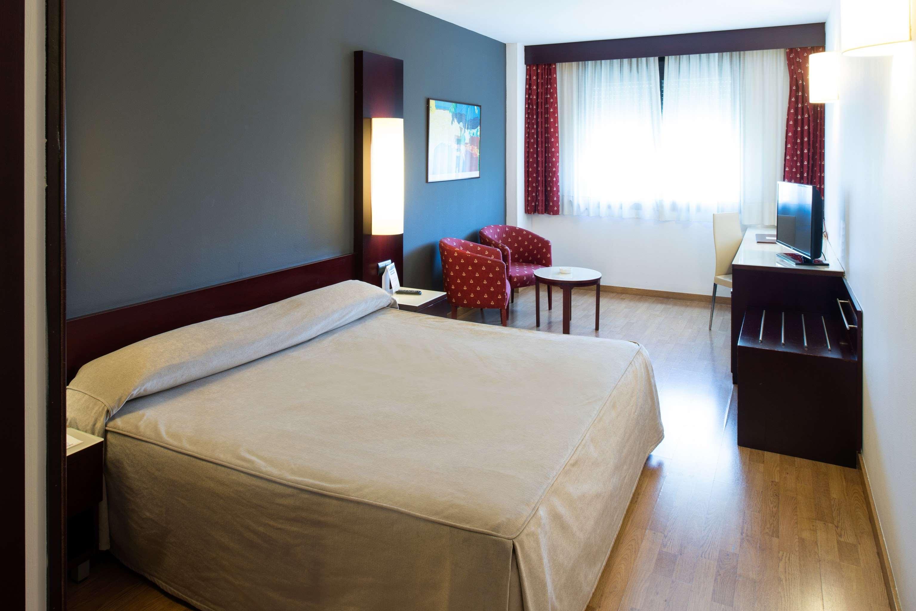 Catalonia Sabadell Hotel Exterior photo