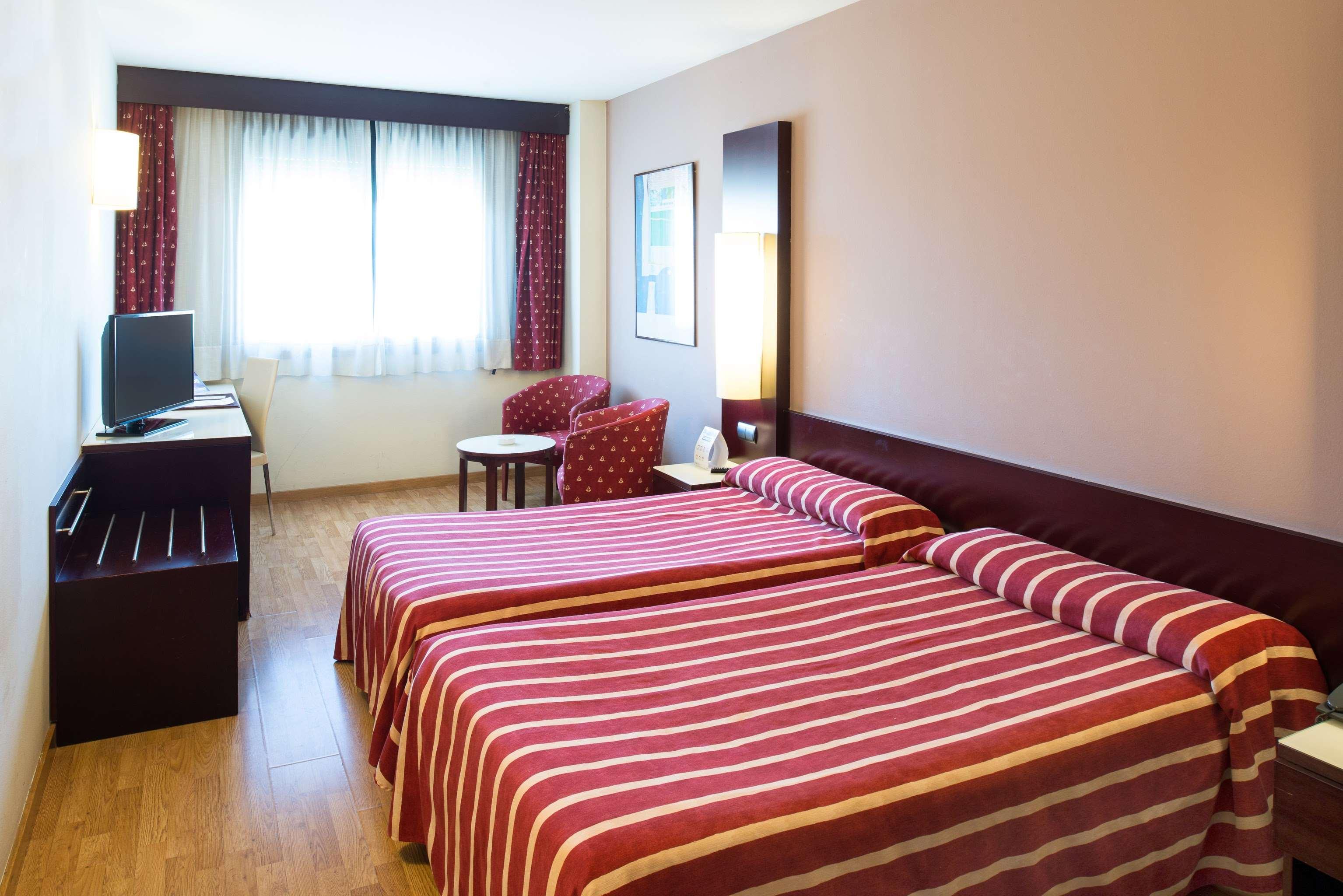 Catalonia Sabadell Hotel Exterior photo