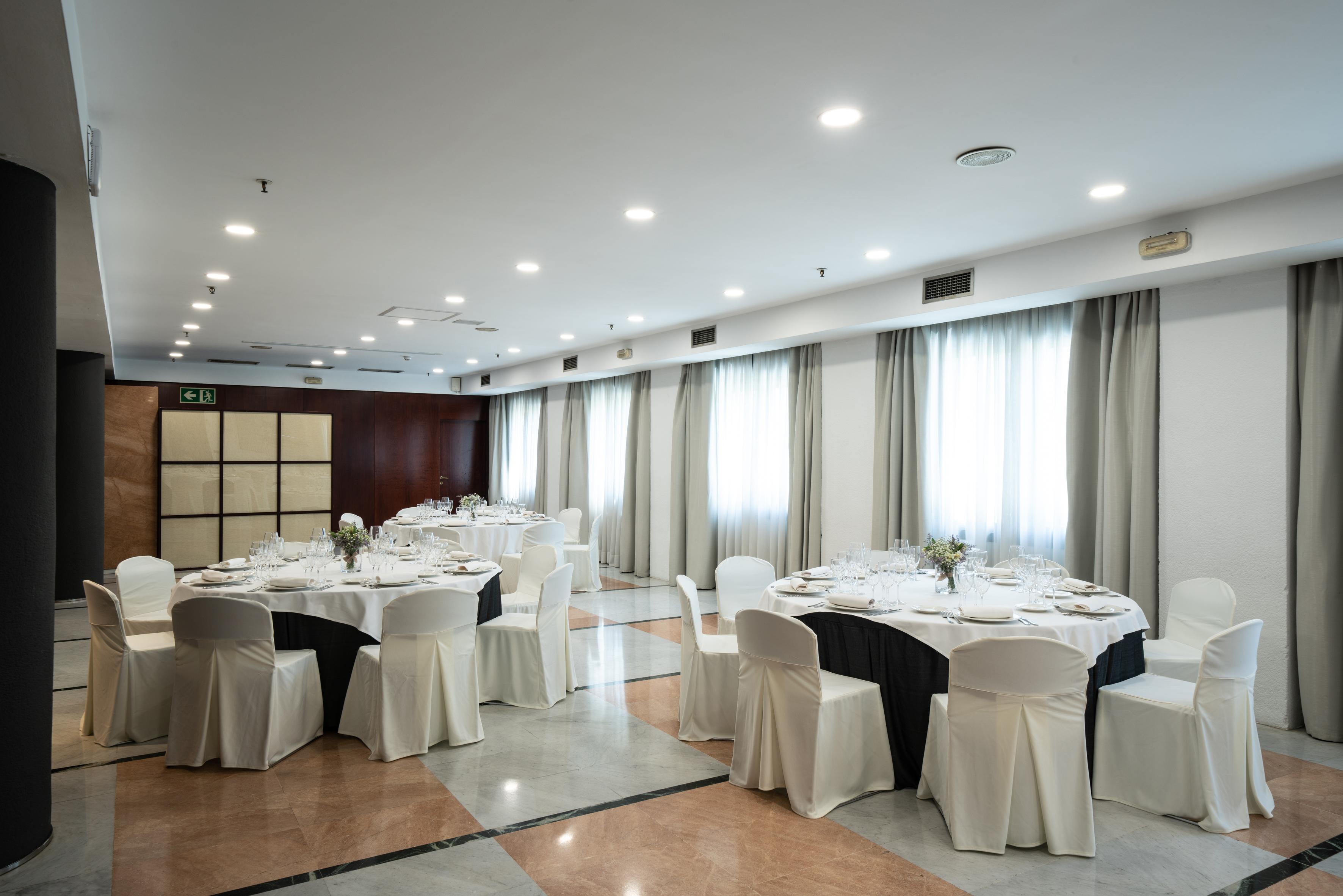 Catalonia Sabadell Hotel Exterior photo