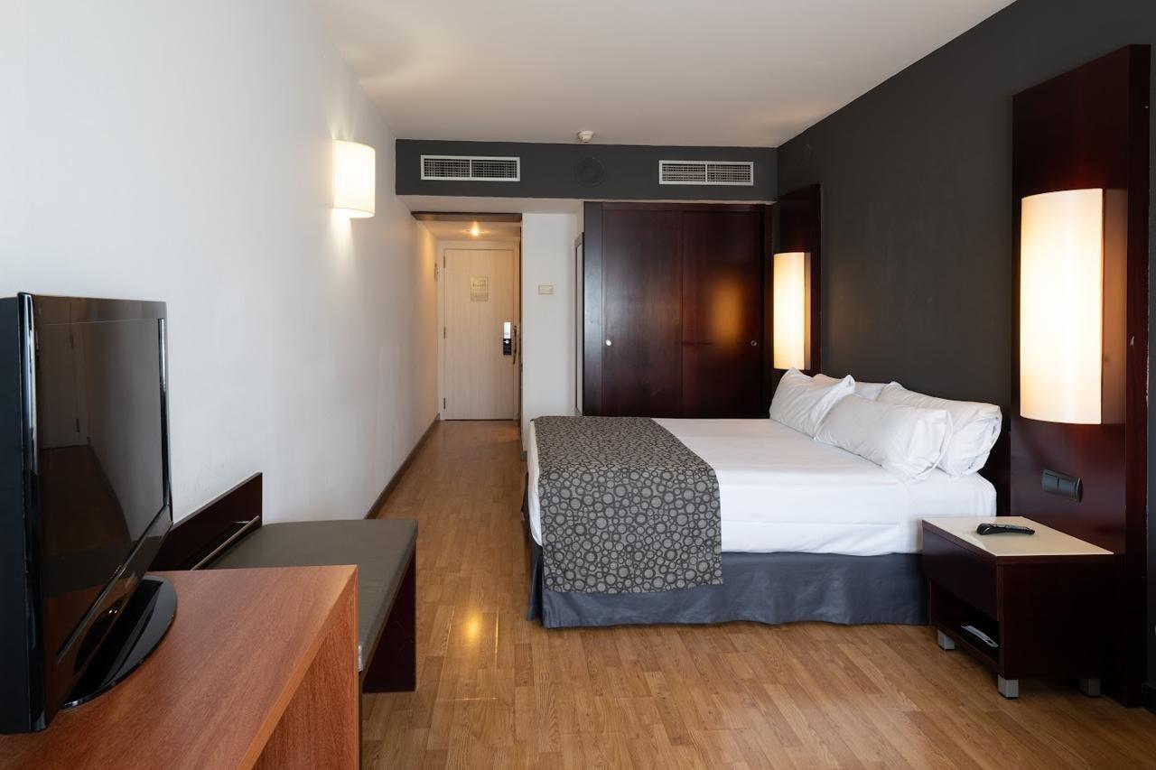 Catalonia Sabadell Hotel Exterior photo