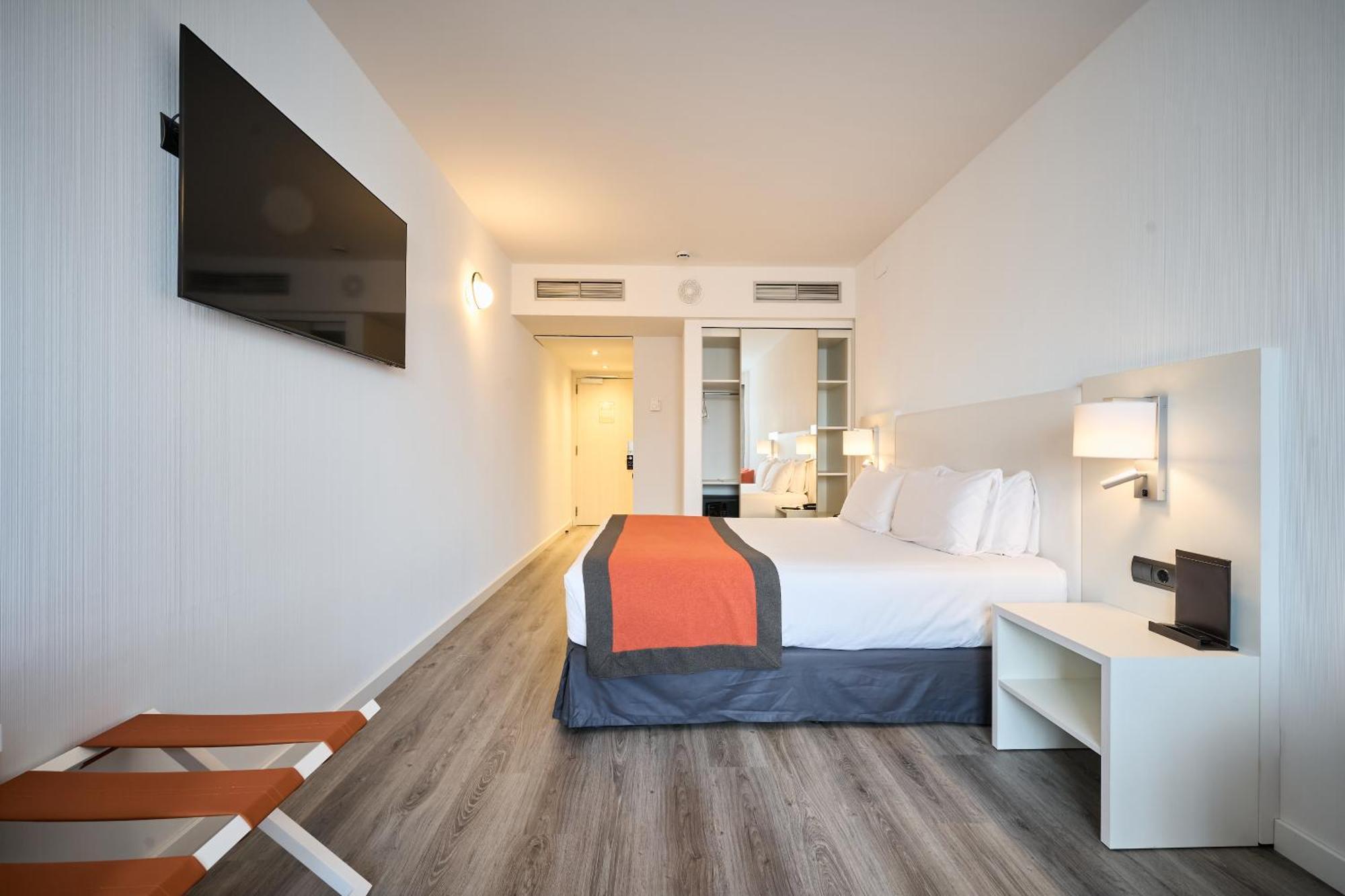 Catalonia Sabadell Hotel Room photo